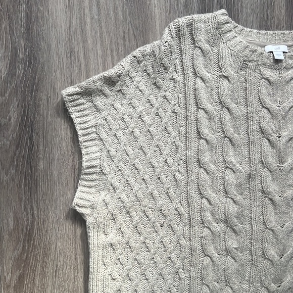 J. Jill Cotton Blend Cable Knit Sweater Vest Oatmeal Large - Picture 4 of 8